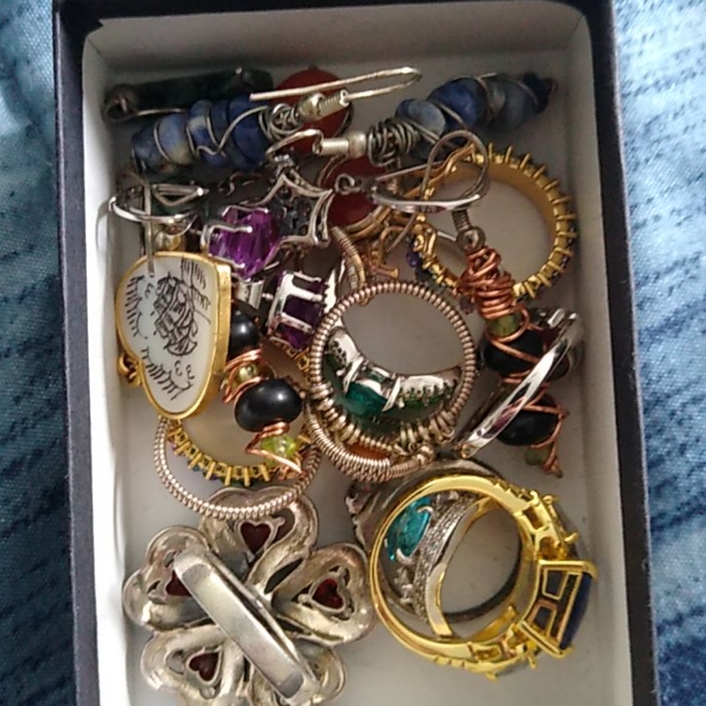 Lot of rings, pendants, and earrings